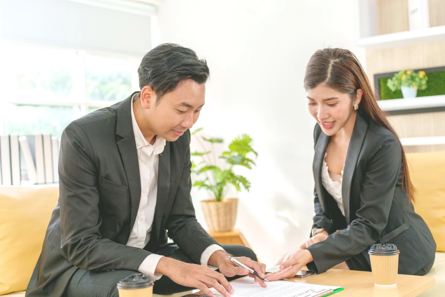 Consultation personnalisée avec documents financiers