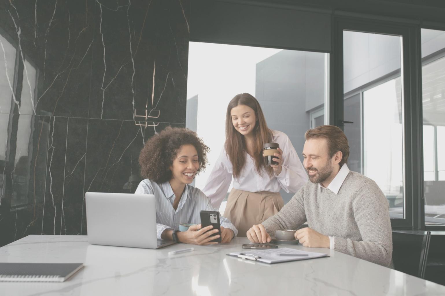 Session de travail en groupe sur la planification financière